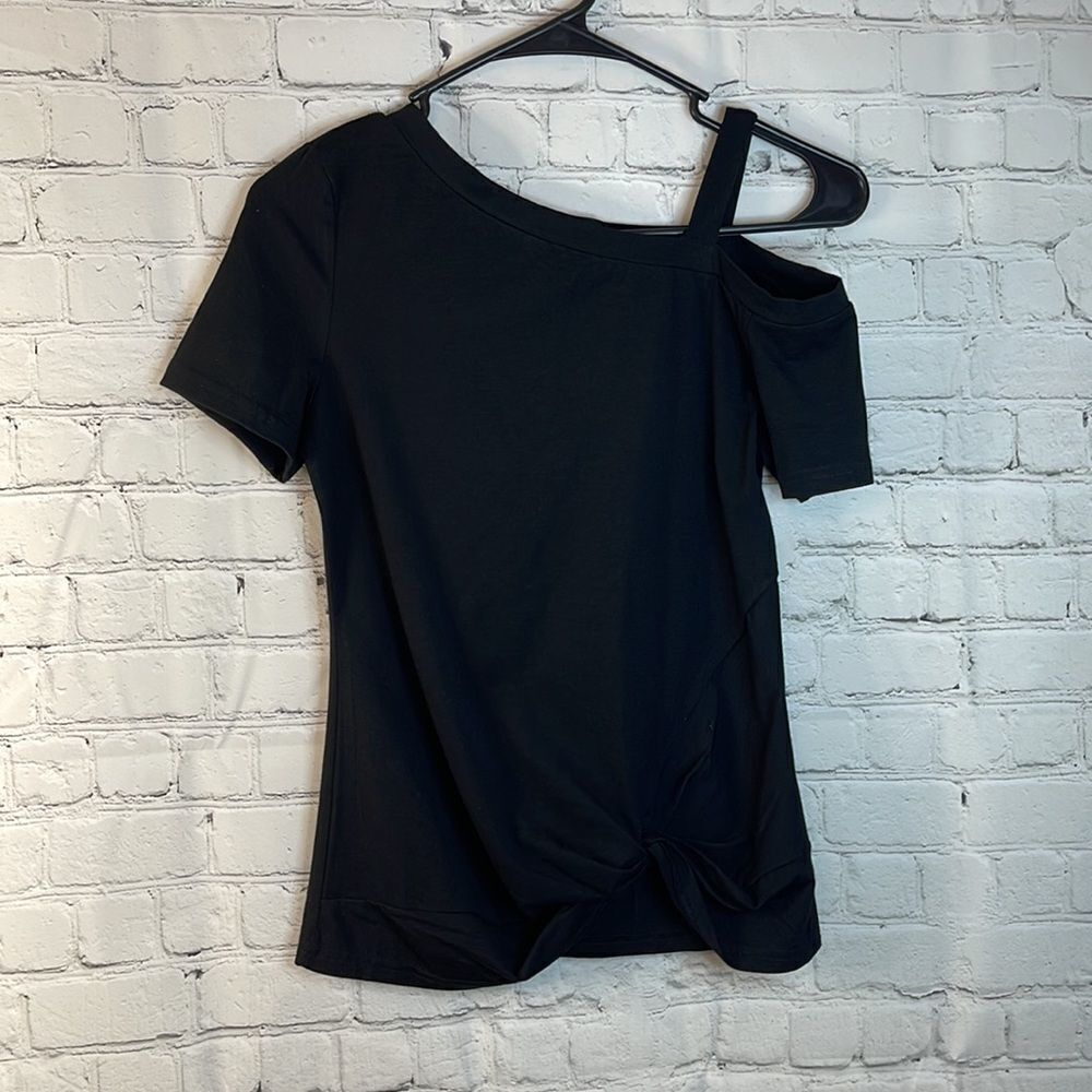 Asymmetrical‎ black short sleeved Tshirt size small